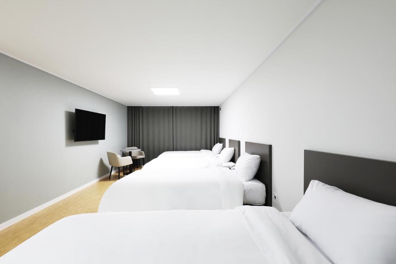 Mokpo Ocean Hotel Экстерьер фото