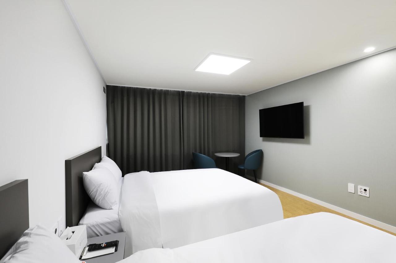 Mokpo Ocean Hotel Экстерьер фото