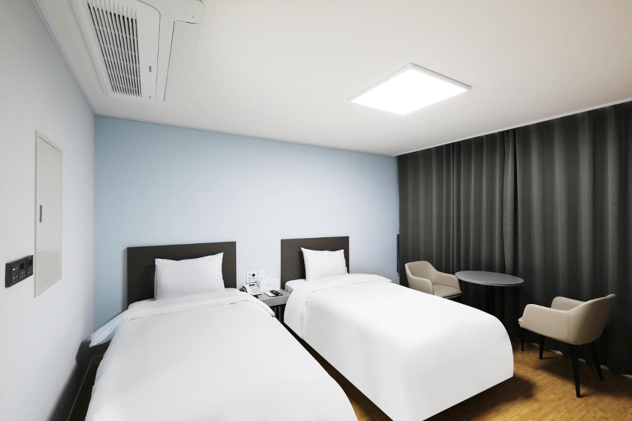Mokpo Ocean Hotel Экстерьер фото